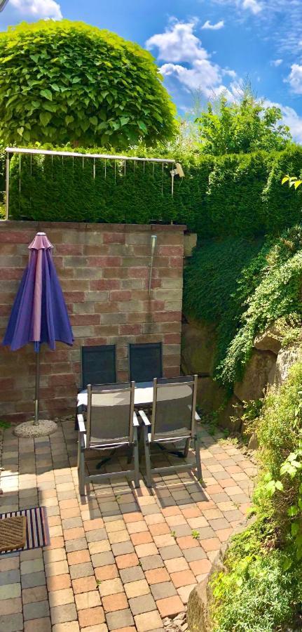 2 Zimmer Apartment, 70 Qm, Max 4 Pers, Private Terasse, 2 Parkplaetze, Internet 250 Mbit Gärtringen Exterior photo