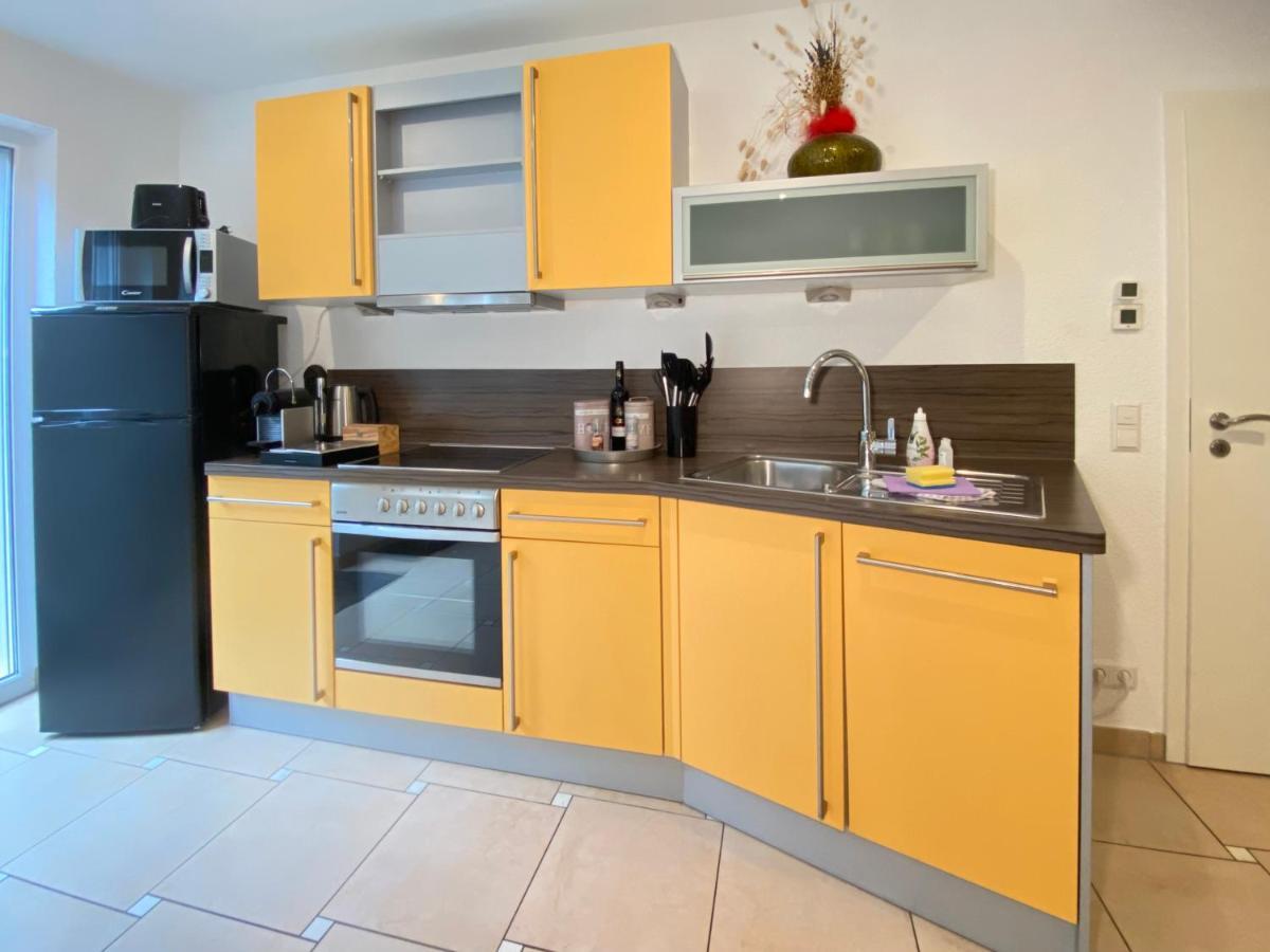 2 Zimmer Apartment, 70 Qm, Max 4 Pers, Private Terasse, 2 Parkplaetze, Internet 250 Mbit Gärtringen Exterior photo