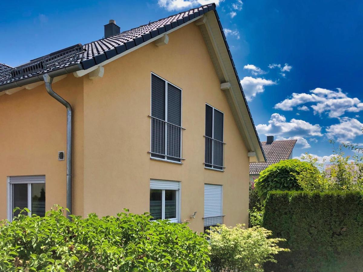 2 Zimmer Apartment, 70 Qm, Max 4 Pers, Private Terasse, 2 Parkplaetze, Internet 250 Mbit Gärtringen Exterior photo