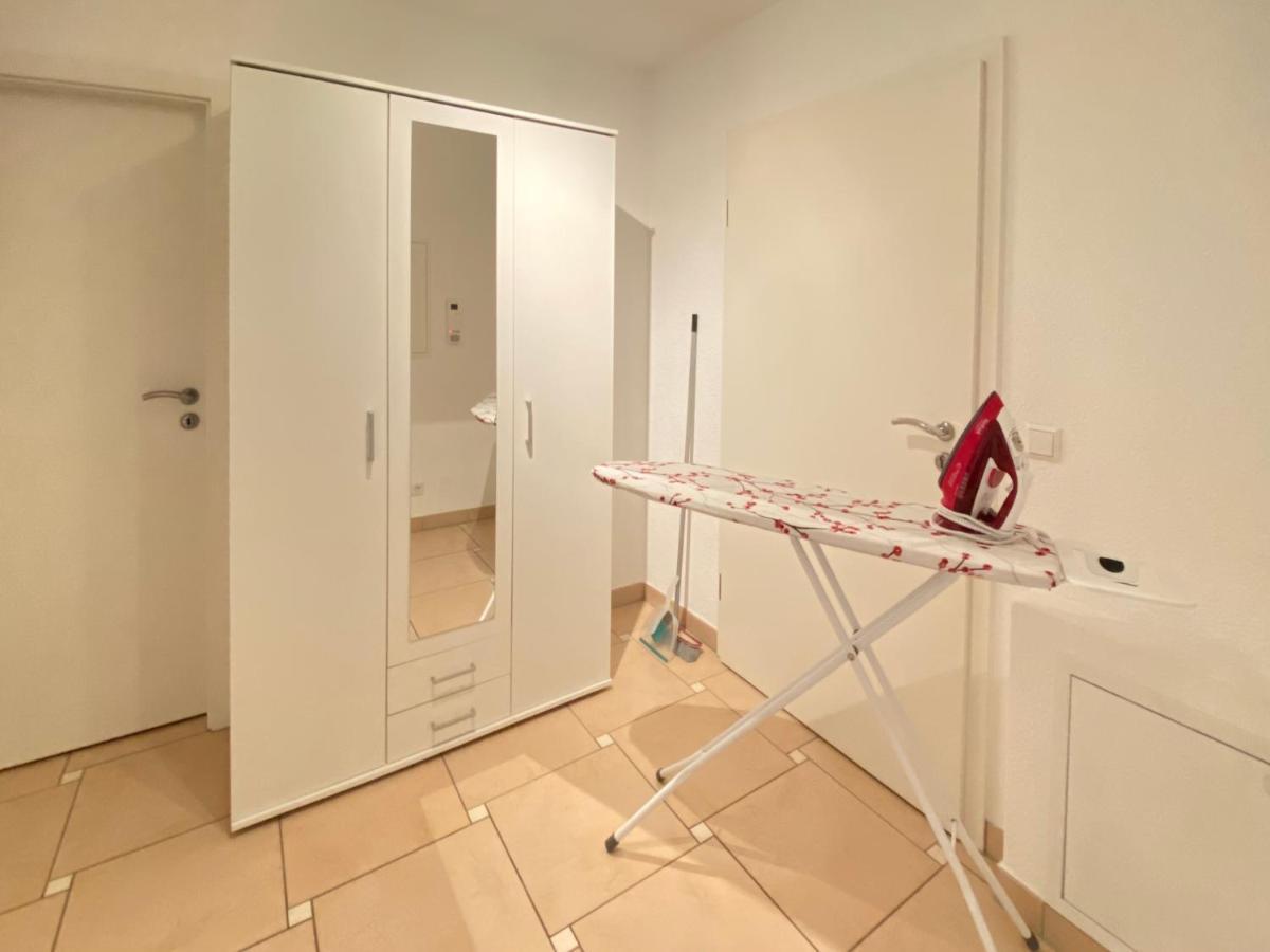 2 Zimmer Apartment, 70 Qm, Max 4 Pers, Private Terasse, 2 Parkplaetze, Internet 250 Mbit Gärtringen Exterior photo