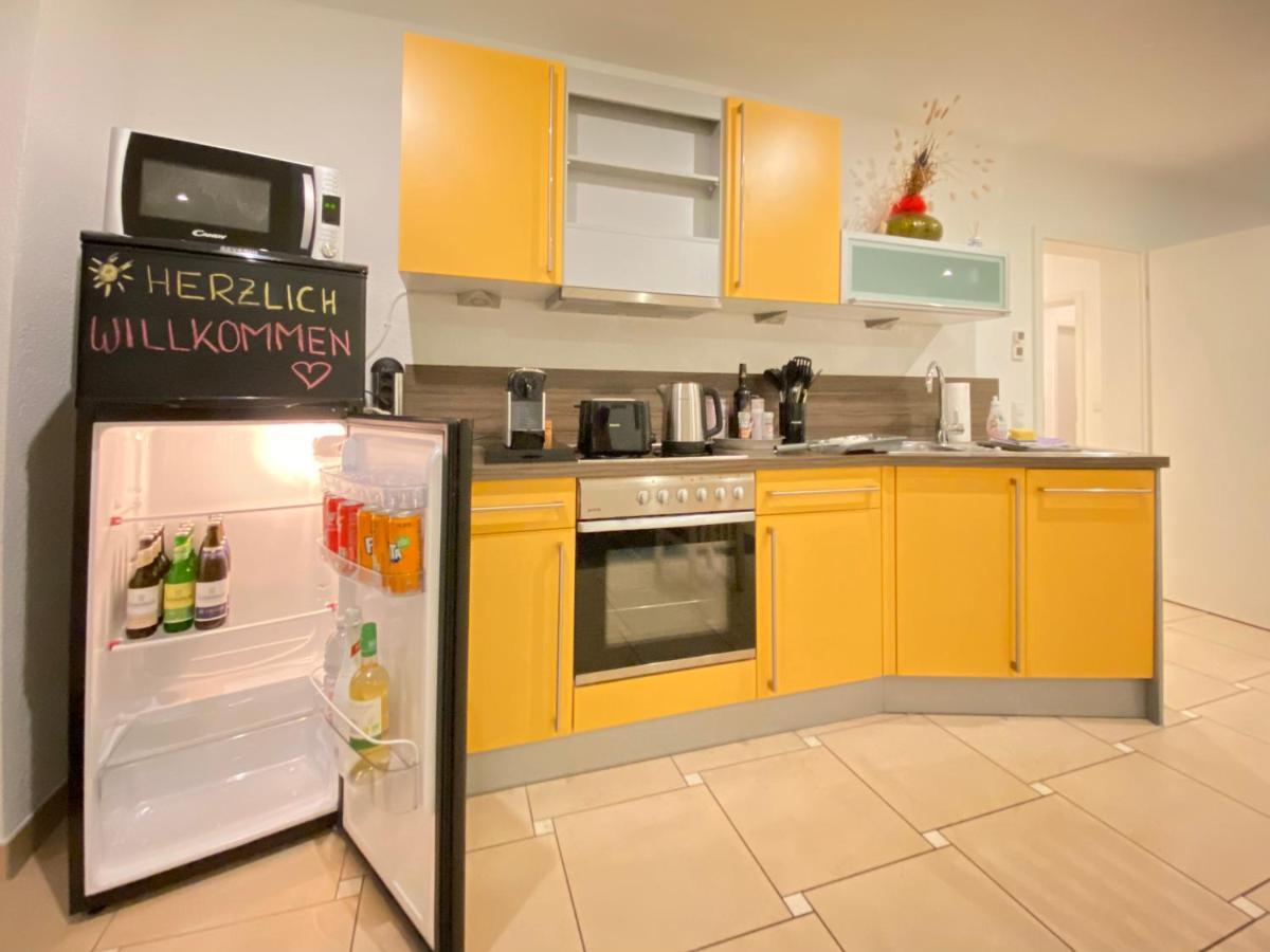 2 Zimmer Apartment, 70 Qm, Max 4 Pers, Private Terasse, 2 Parkplaetze, Internet 250 Mbit Gärtringen Exterior photo